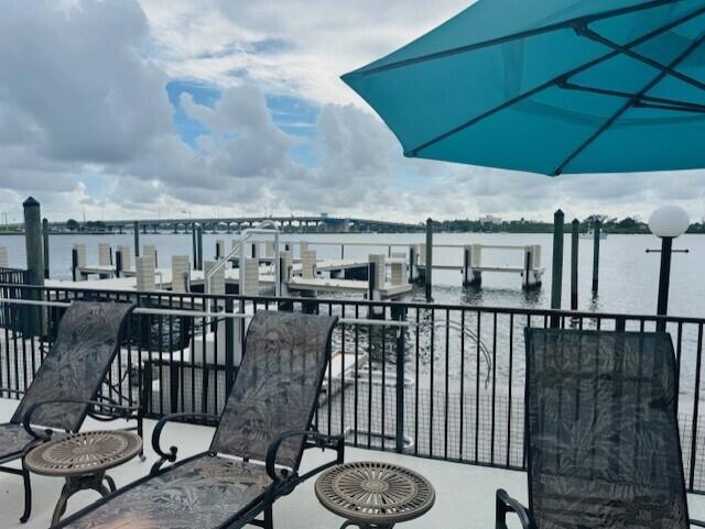 ROYAL SAXON INC - Residential Lease