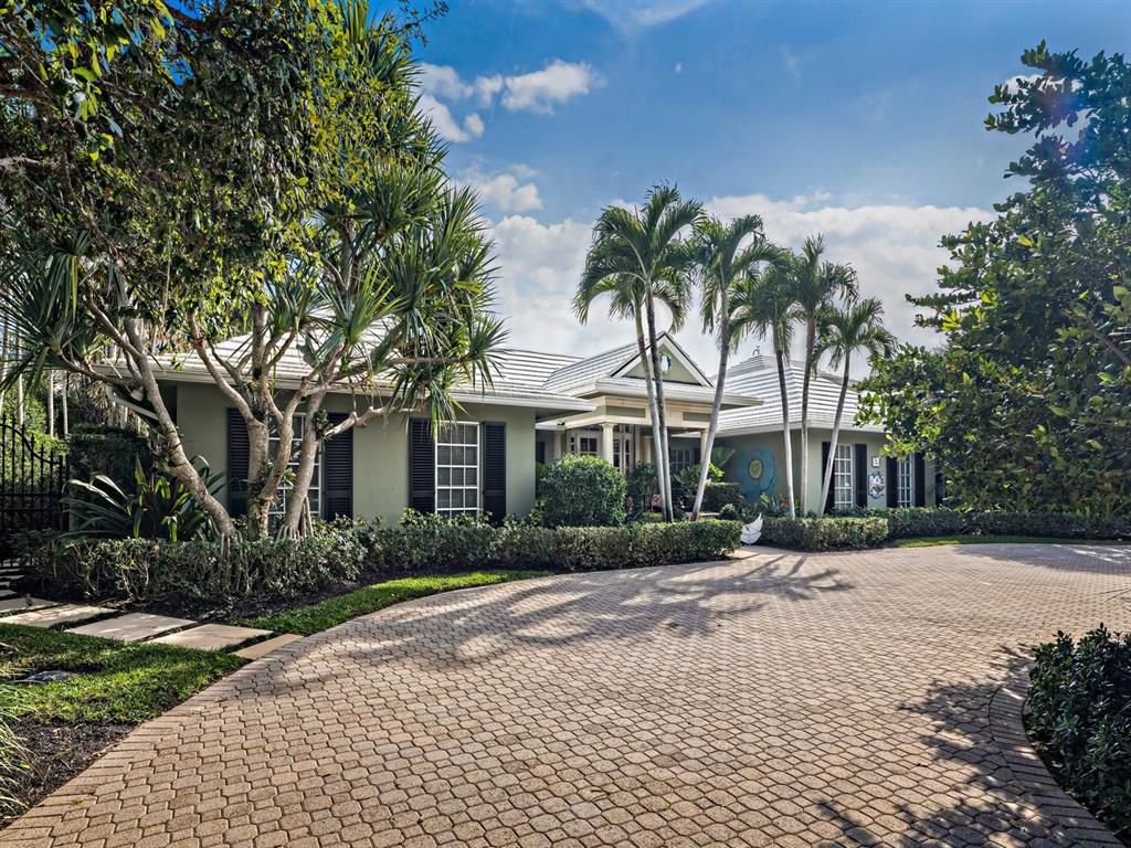 Photo of 1263 Lake House Drive, North Palm Beach, FL 33408 (MLS # R10606397)