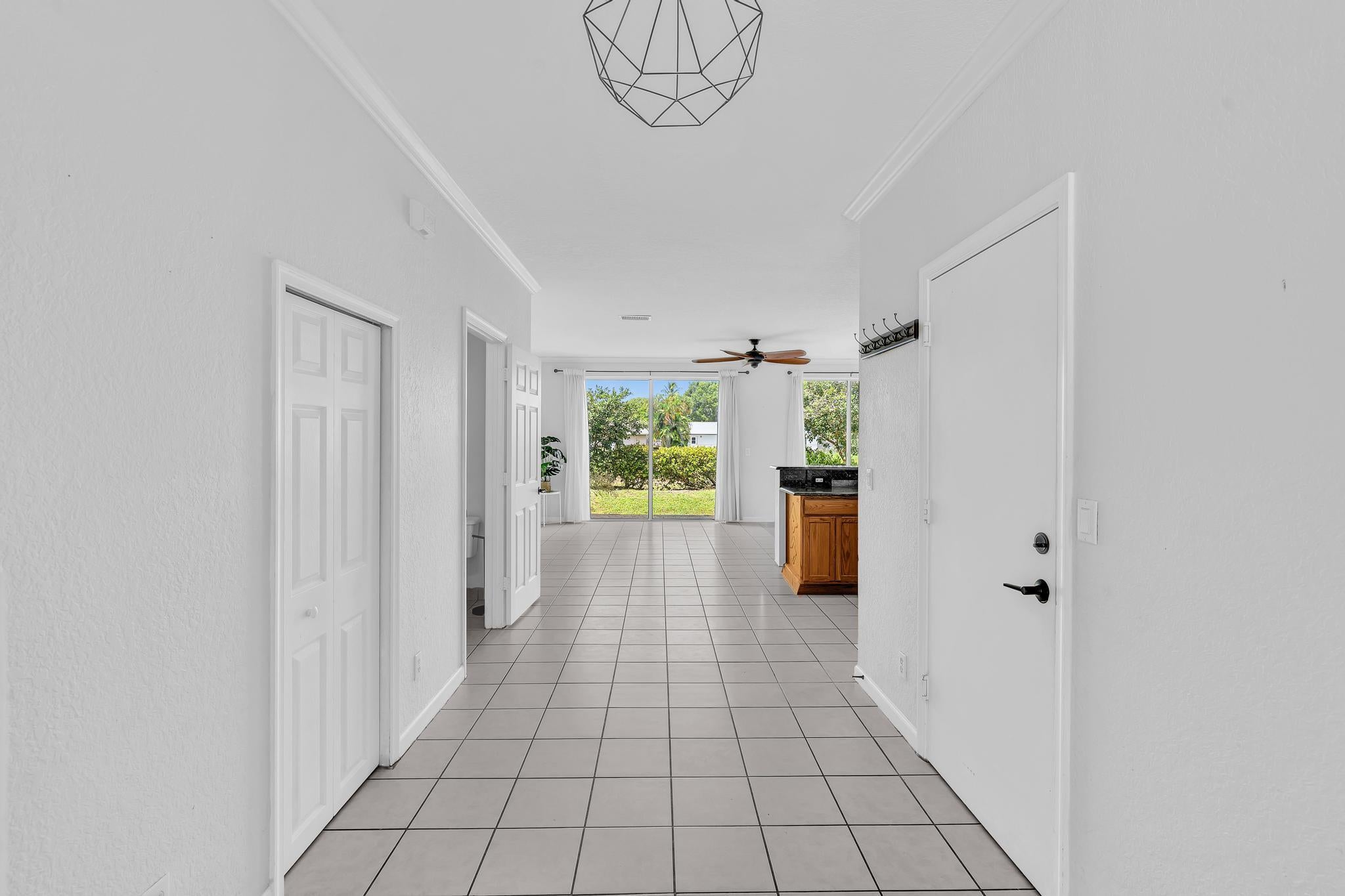 3028 N EVERGREEN Circle