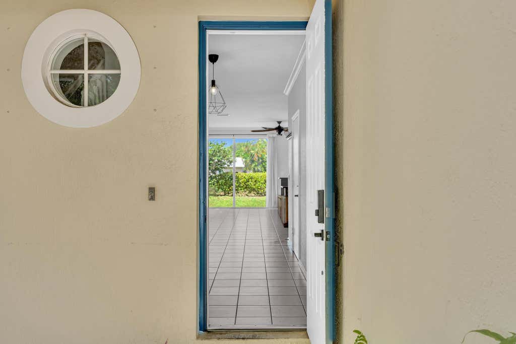 Photo of 3028 N EVERGREEN Circle, Boynton Beach, FL 33426 (MLS # B26067796)