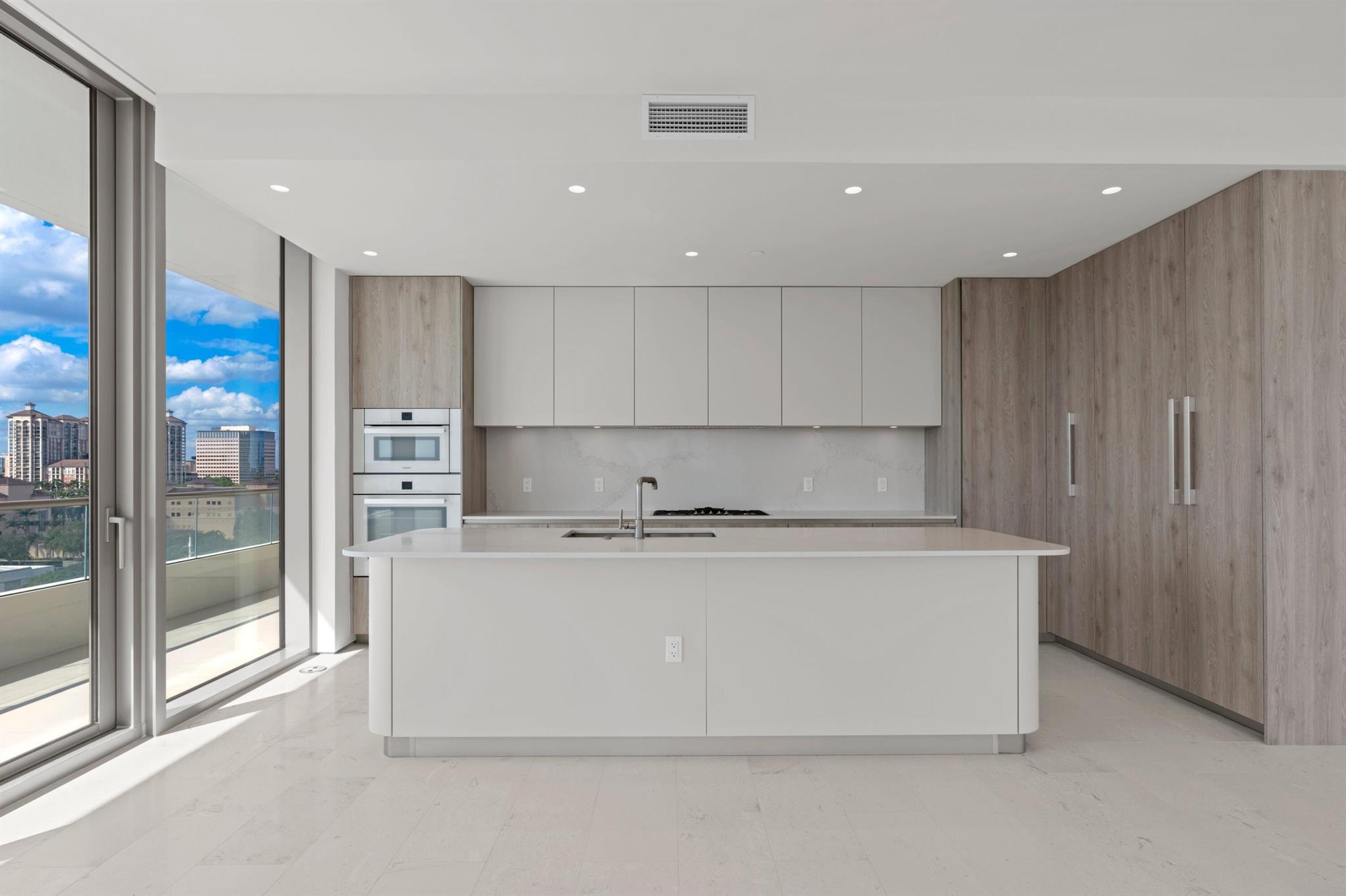 La Clara - Residential