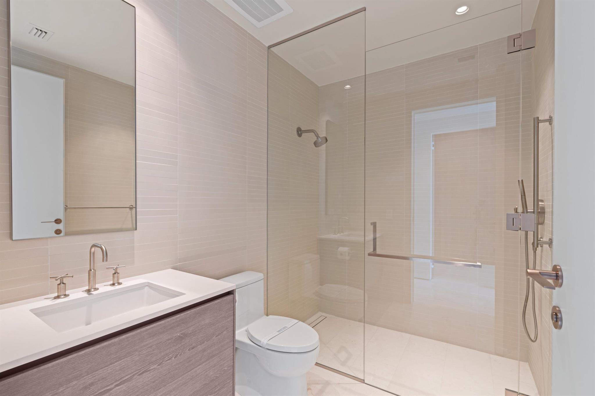 La Clara - Residential