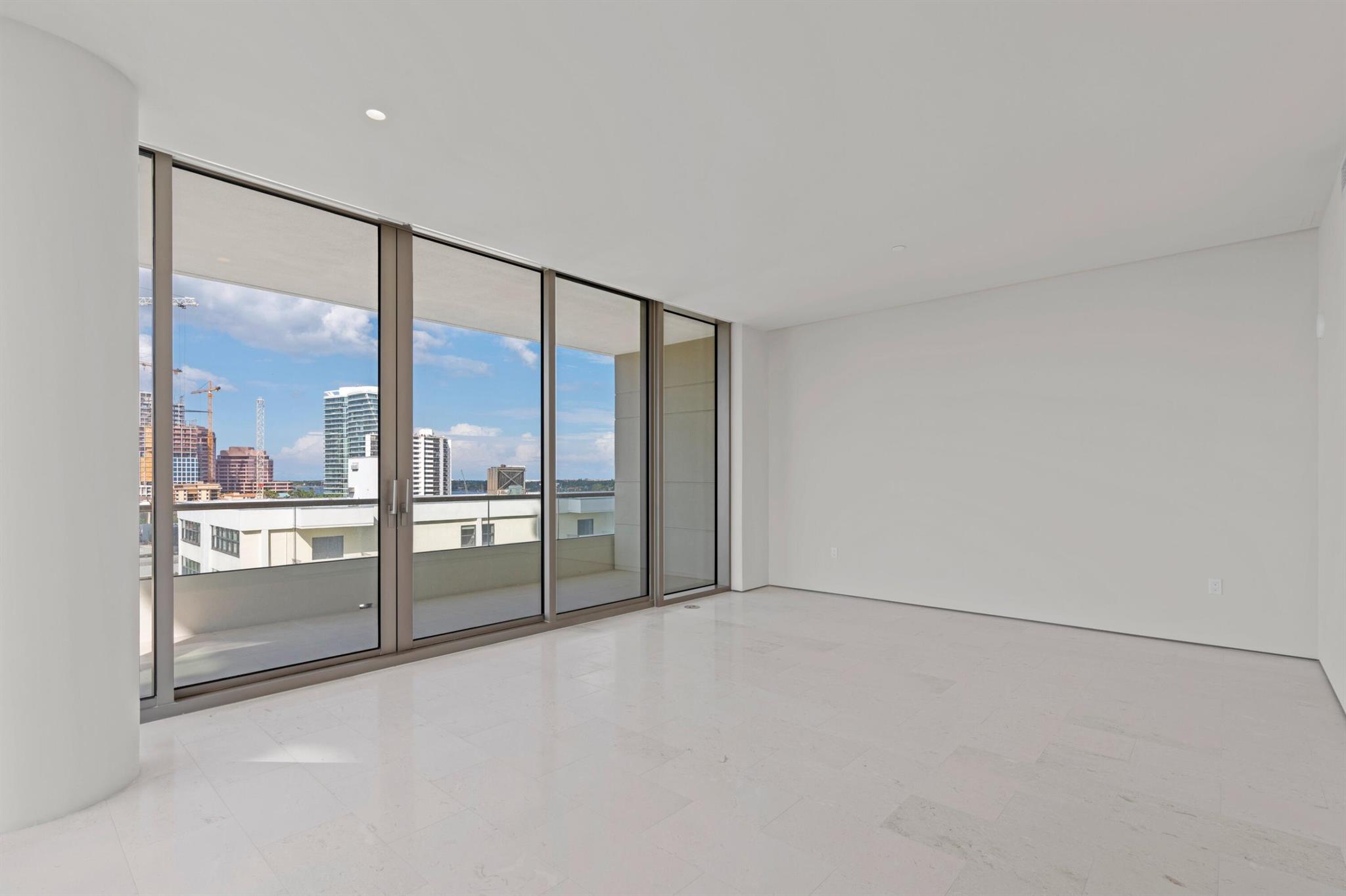 La Clara - Residential