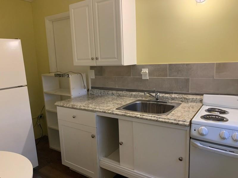 The Knolls 1st Sec 69-48 - Residential Lease