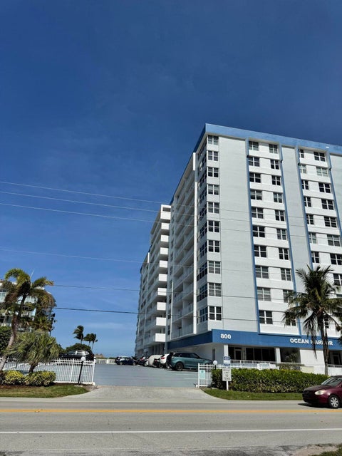 Tiny photo for 800 SE 20th Avenue #105, Deerfield Beach, FL 33441 (MLS # B26024476)