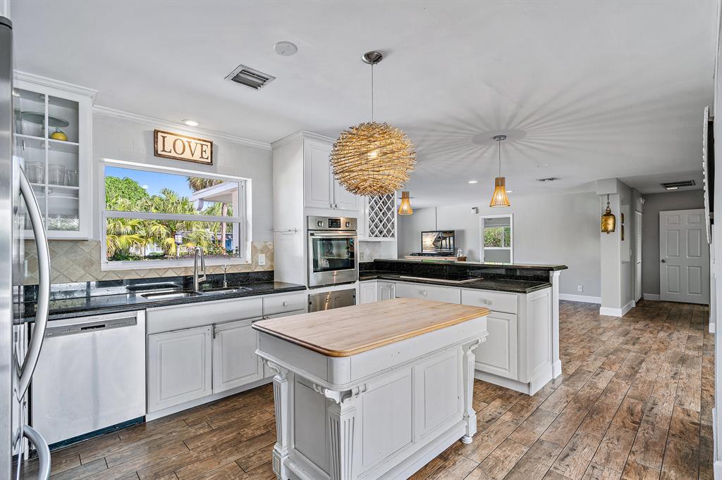 TEQUESTA IN PB 25 PGS 7 TO 15 INC - Residential