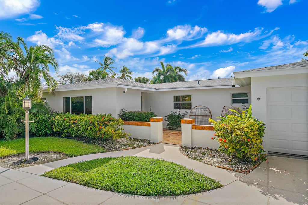 TEQUESTA IN PB 25 PGS 7 TO 15 INC - Residential