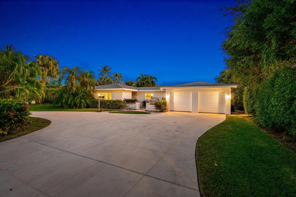 TEQUESTA IN PB 25 PGS 7 TO 15 INC - Residential