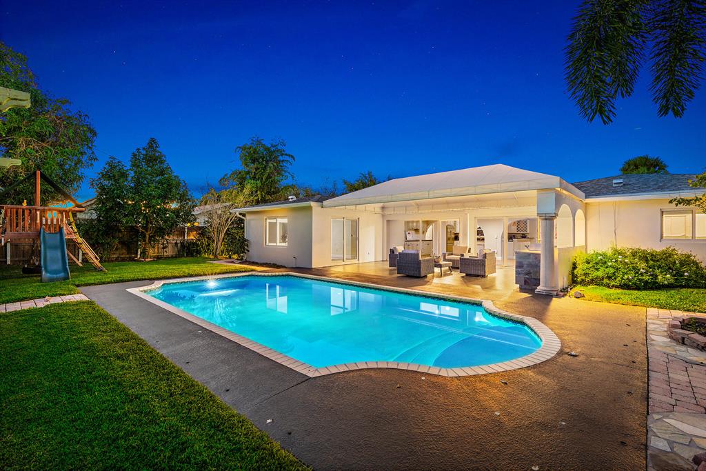 TEQUESTA IN PB 25 PGS 7 TO 15 INC - Residential