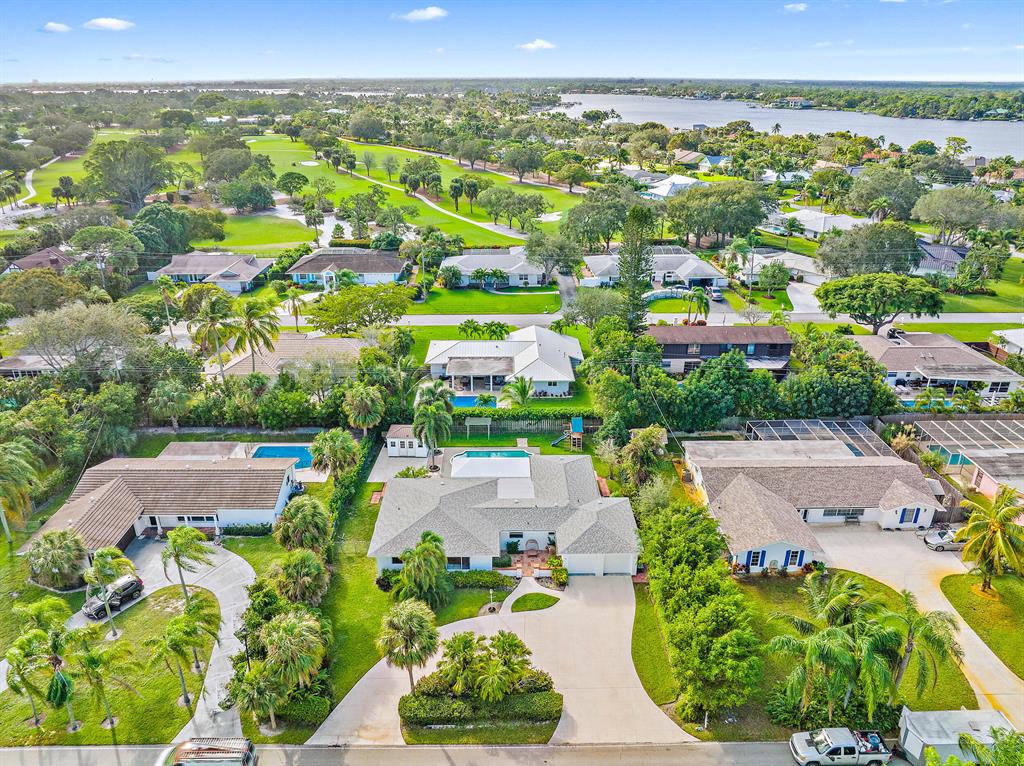 TEQUESTA IN PB 25 PGS 7 TO 15 INC - Residential