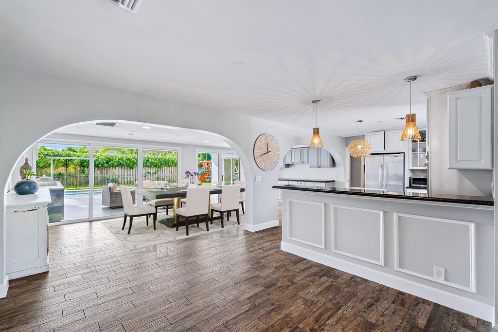 TEQUESTA IN PB 25 PGS 7 TO 15 INC - Residential