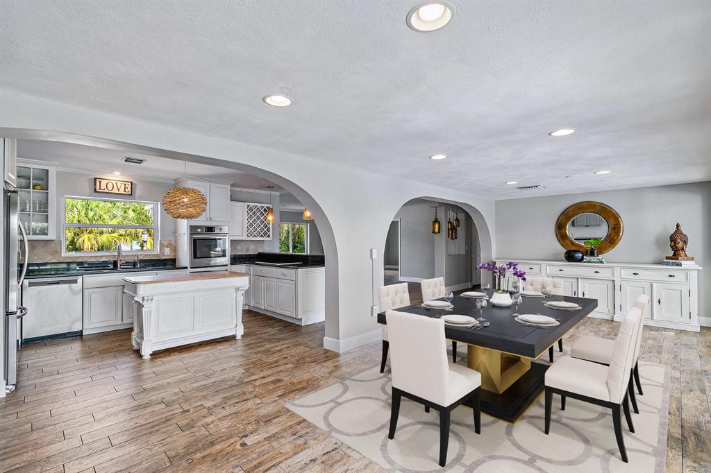 TEQUESTA IN PB 25 PGS 7 TO 15 INC - Residential