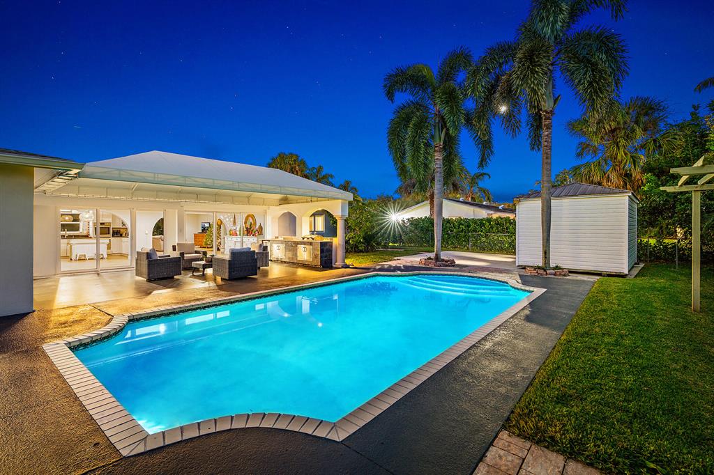 TEQUESTA IN PB 25 PGS 7 TO 15 INC - Residential