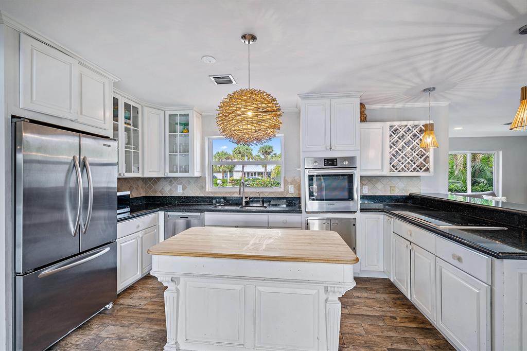 TEQUESTA IN PB 25 PGS 7 TO 15 INC - Residential