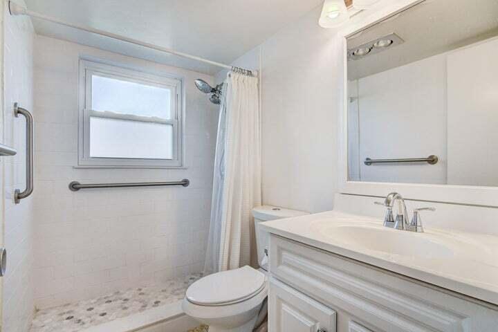 HASTINGS CONDOS - Residential Lease