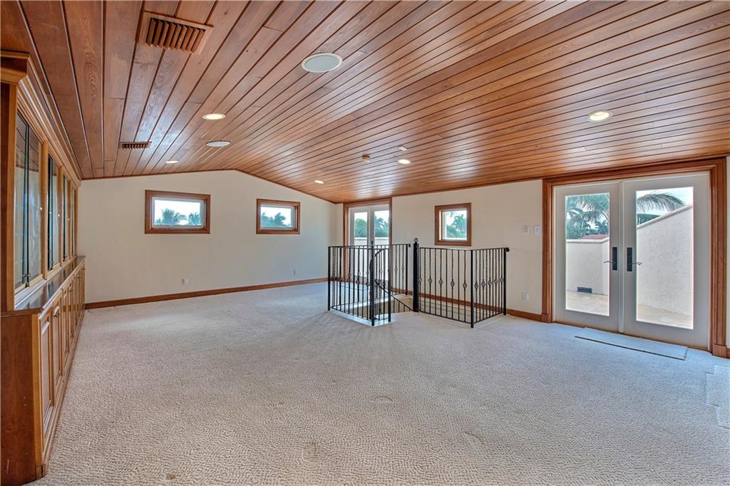 HARBOR BEACH - Residential