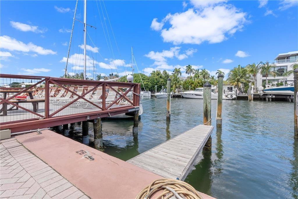 1777 SE 15th Street 404