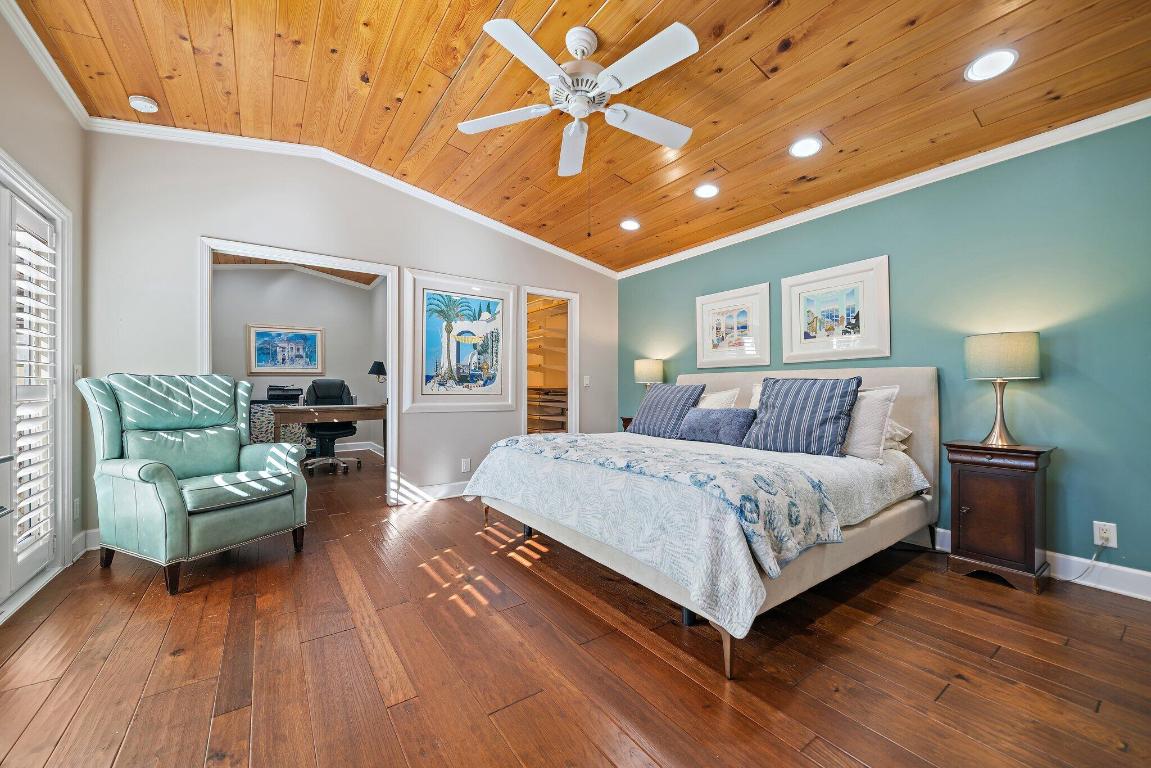 OCEAN WALK PLACE - Residential