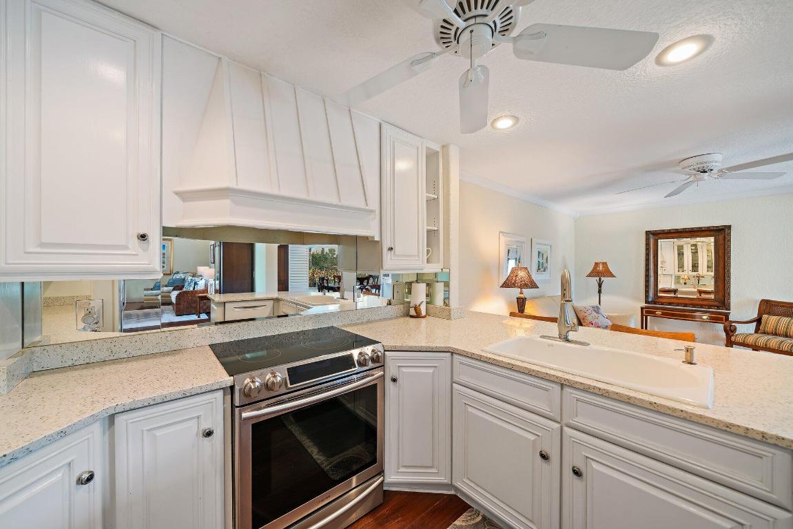 OCEAN WALK PLACE - Residential