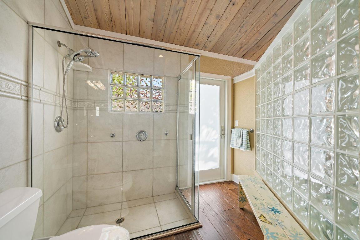 OCEAN WALK PLACE - Residential