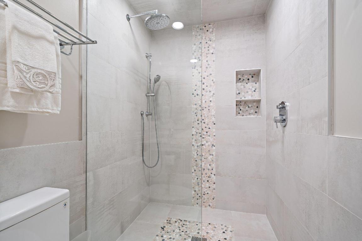 OCEAN WALK PLACE - Residential