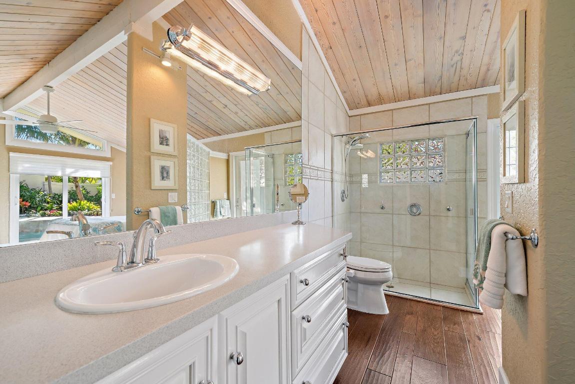 OCEAN WALK PLACE - Residential