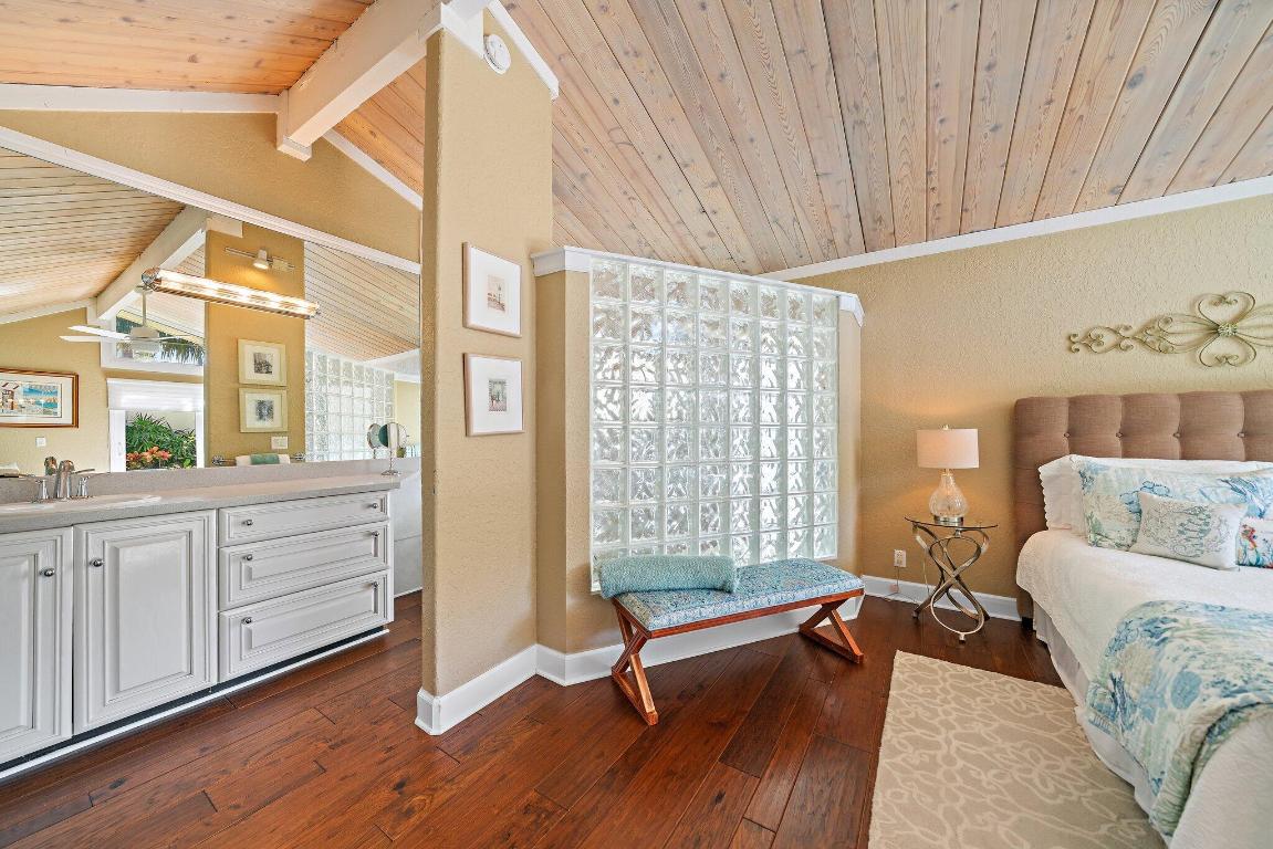 OCEAN WALK PLACE - Residential