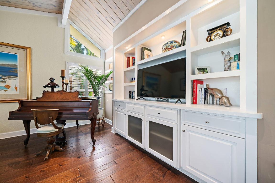 OCEAN WALK PLACE - Residential