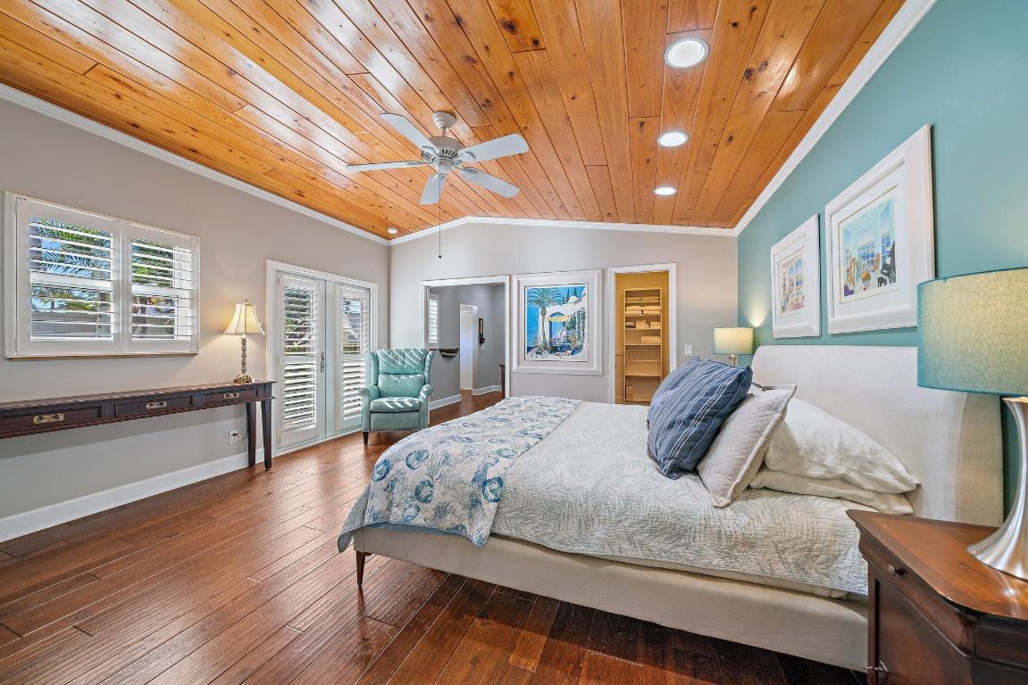 OCEAN WALK PLACE - Residential