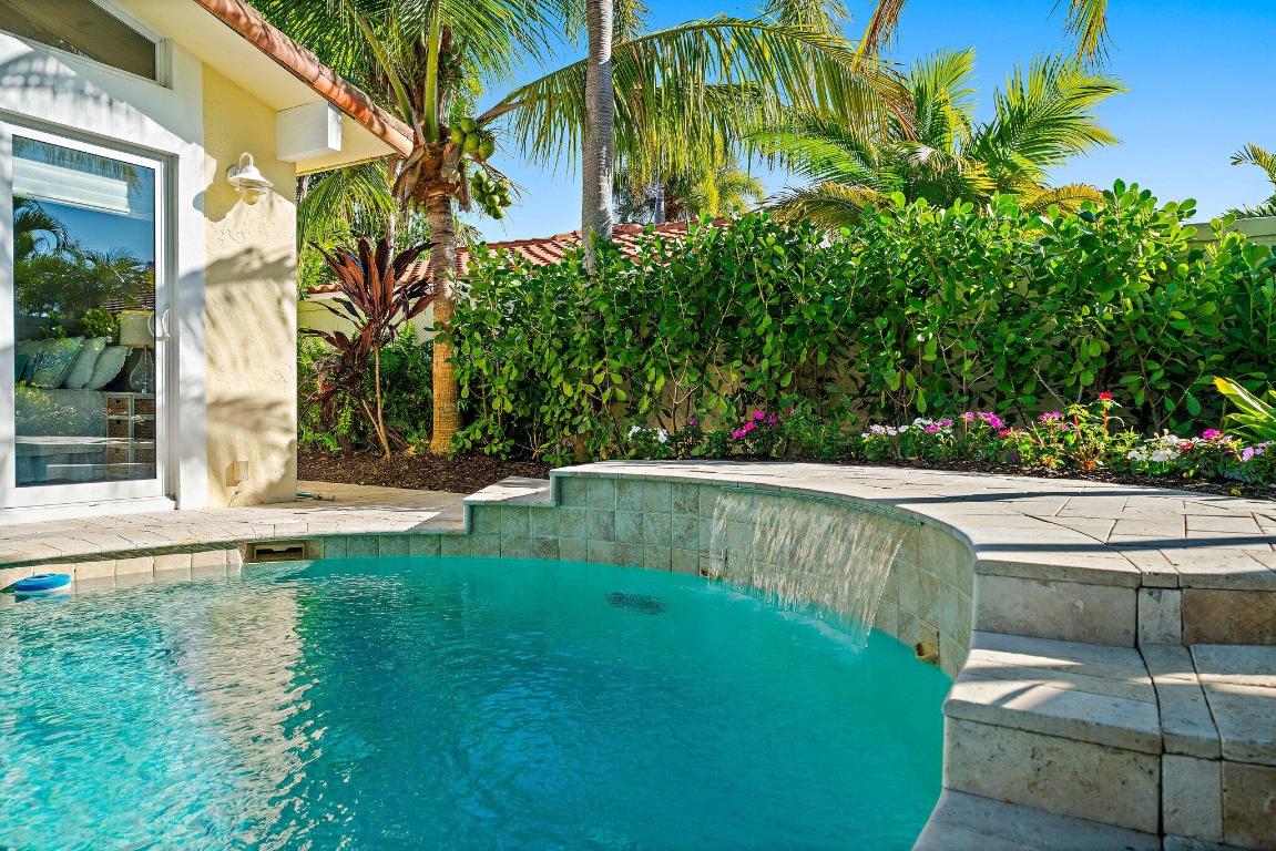 OCEAN WALK PLACE - Residential