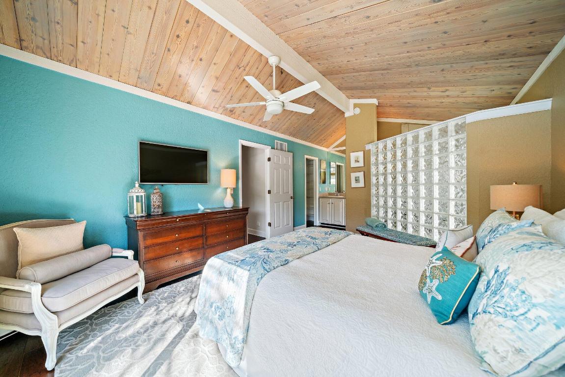 OCEAN WALK PLACE - Residential