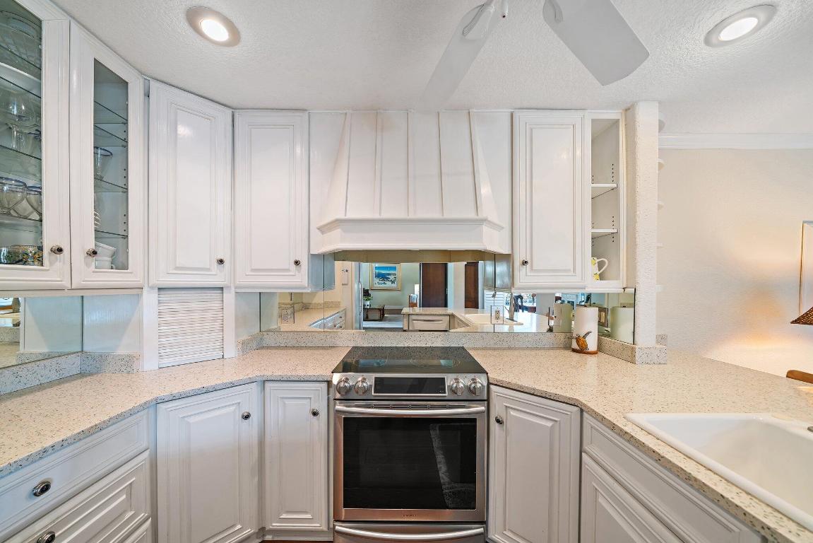 OCEAN WALK PLACE - Residential