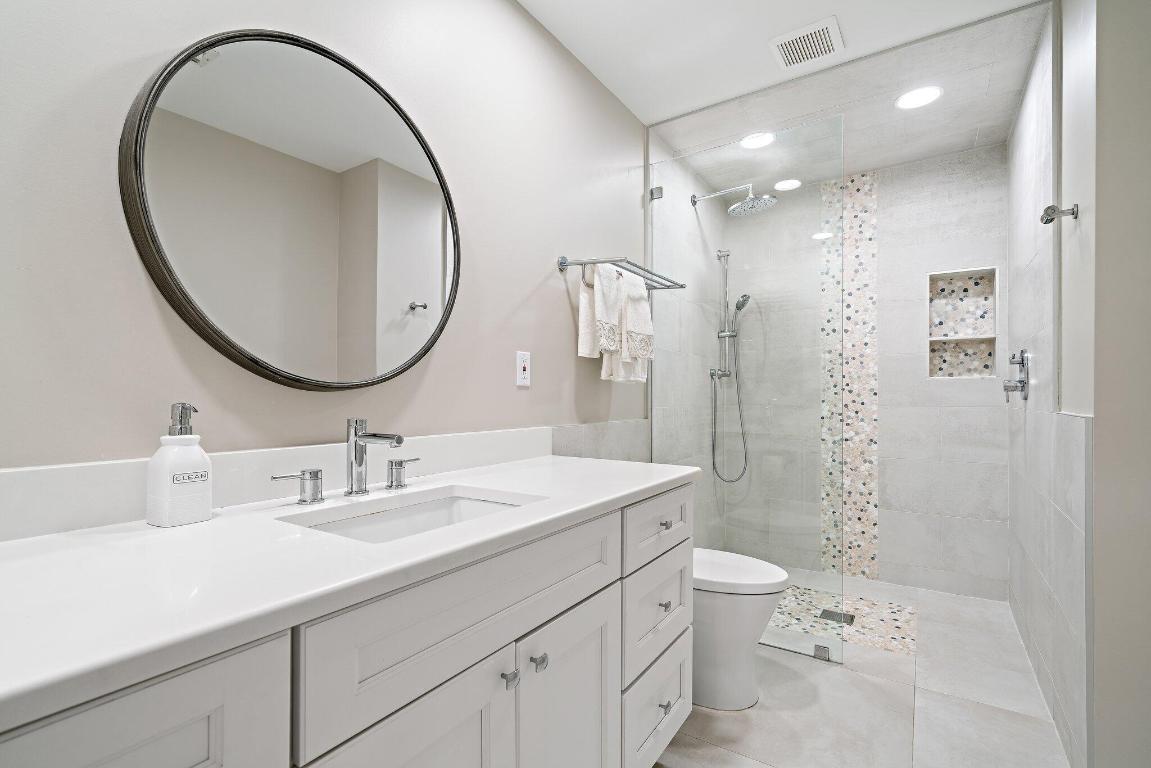 OCEAN WALK PLACE - Residential