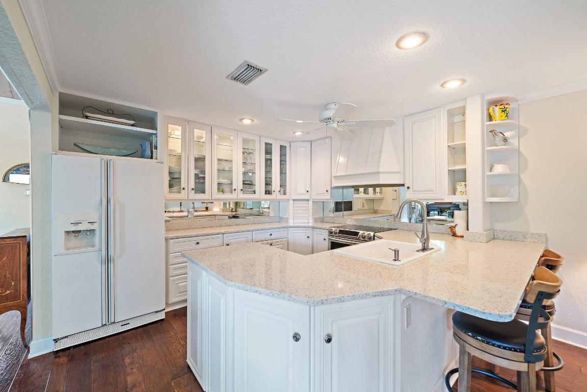 OCEAN WALK PLACE - Residential