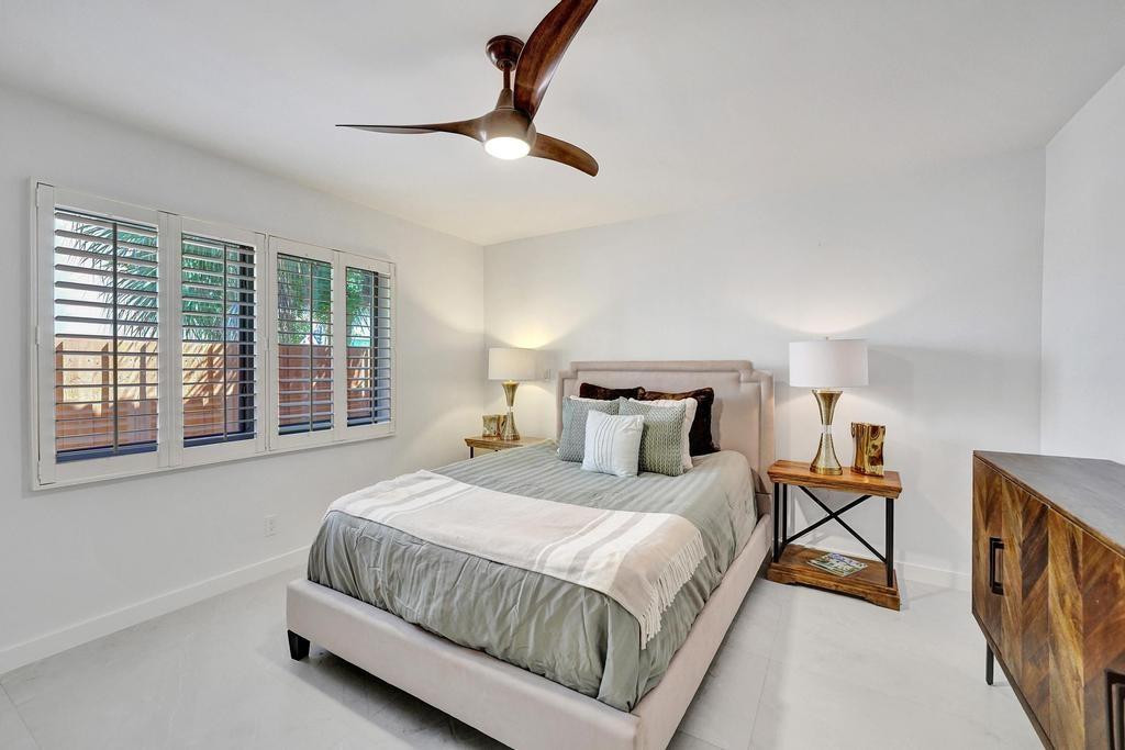 HOLLYWOOD - Residential