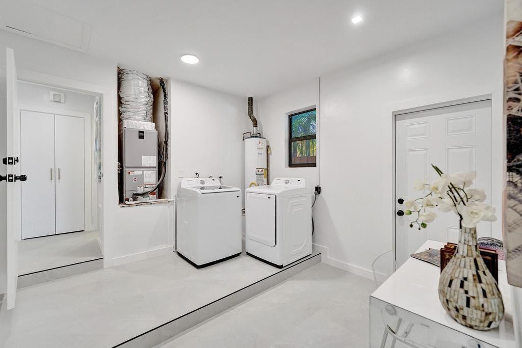 HOLLYWOOD - Residential