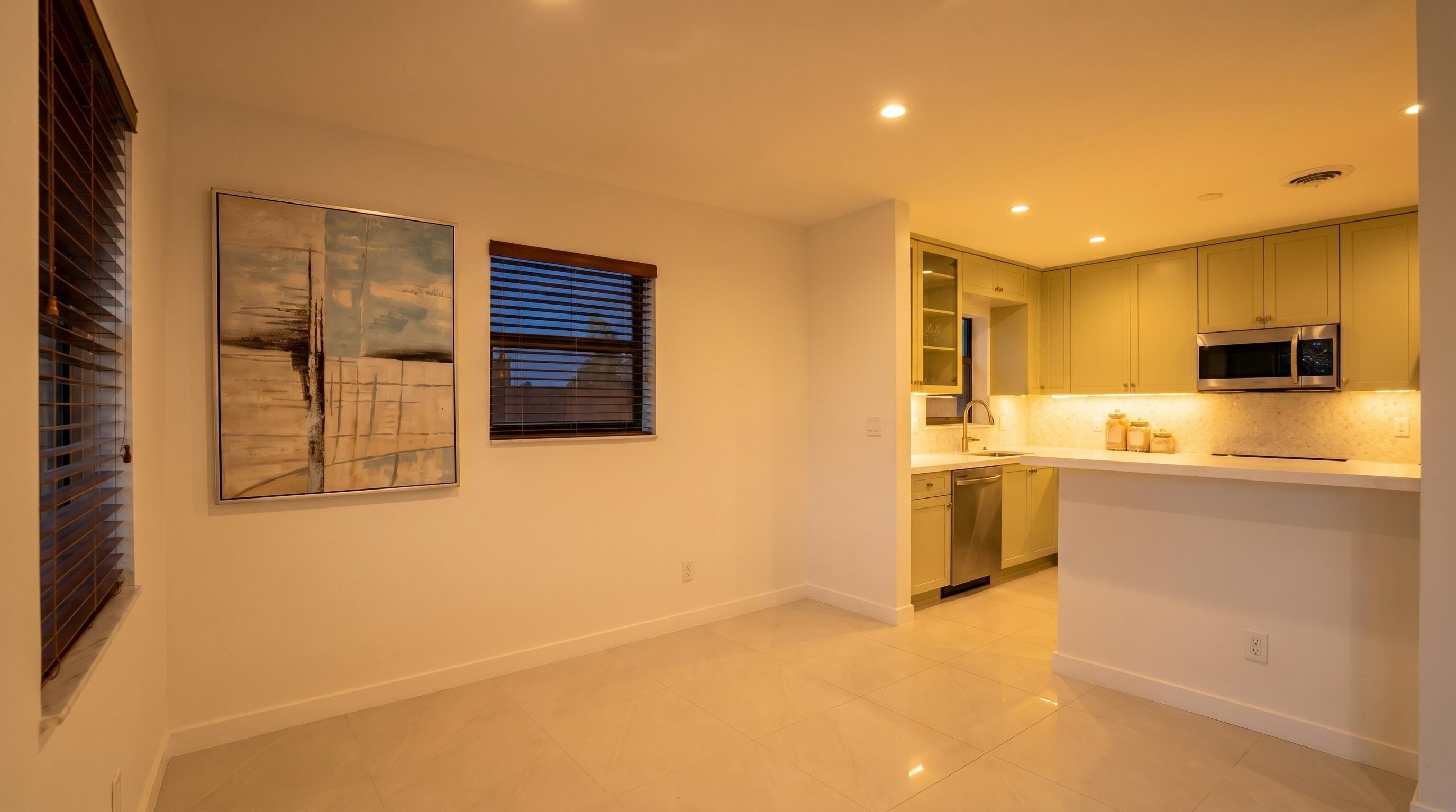 HOLLYWOOD - Residential