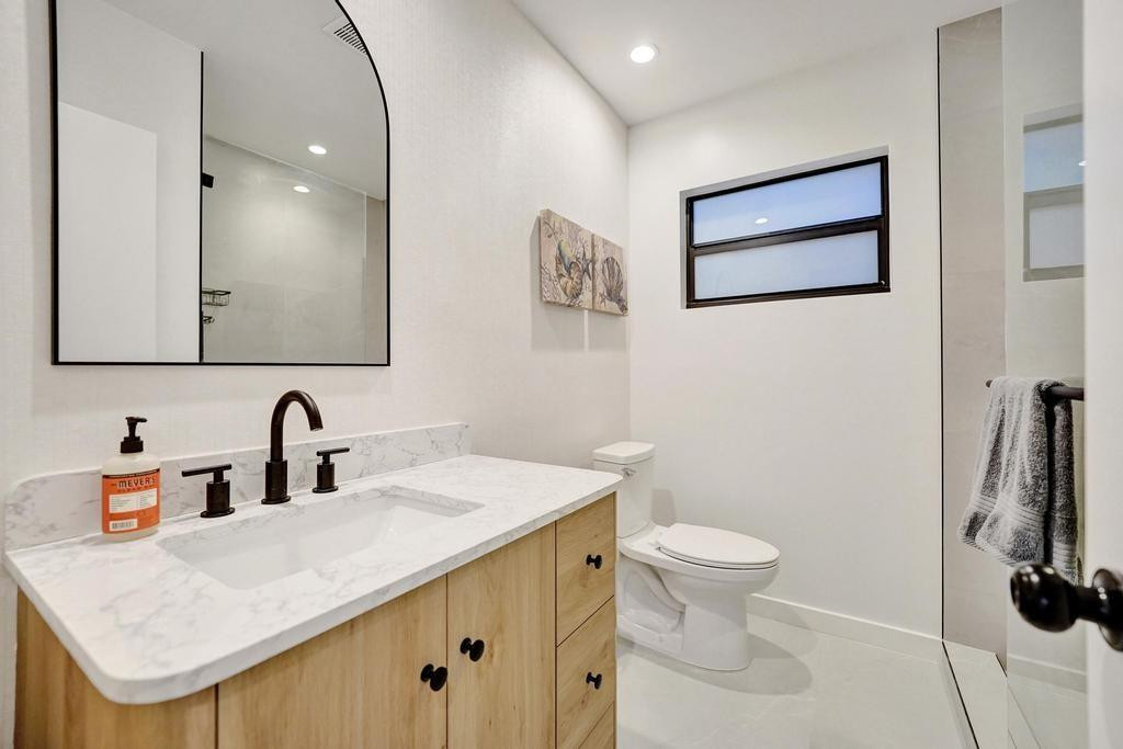 HOLLYWOOD - Residential
