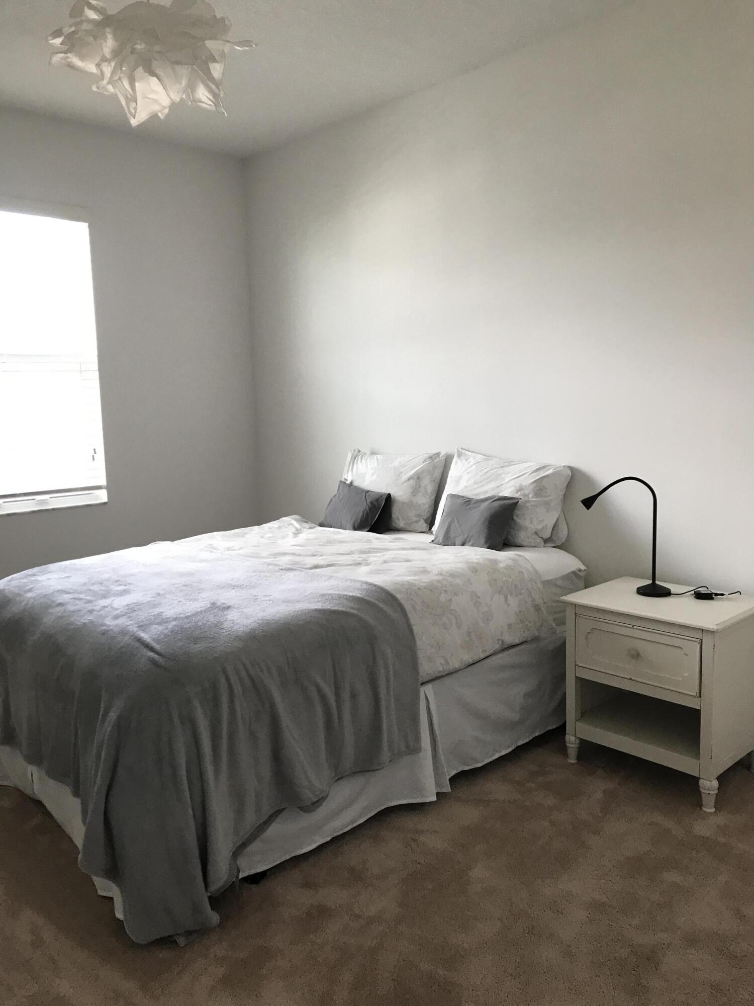 POINTE 100 CONDO - Residential Lease