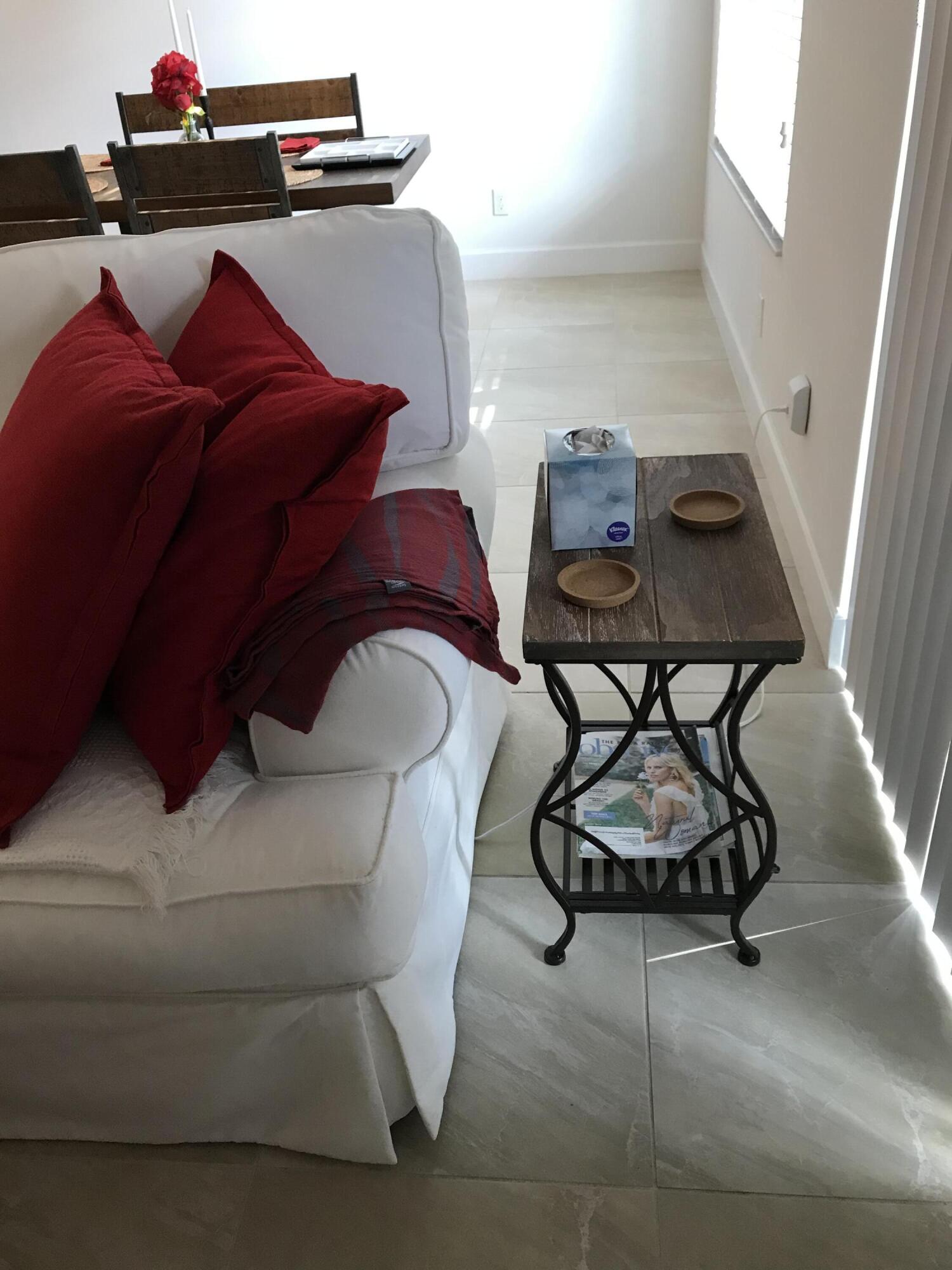 POINTE 100 CONDO - Residential Lease