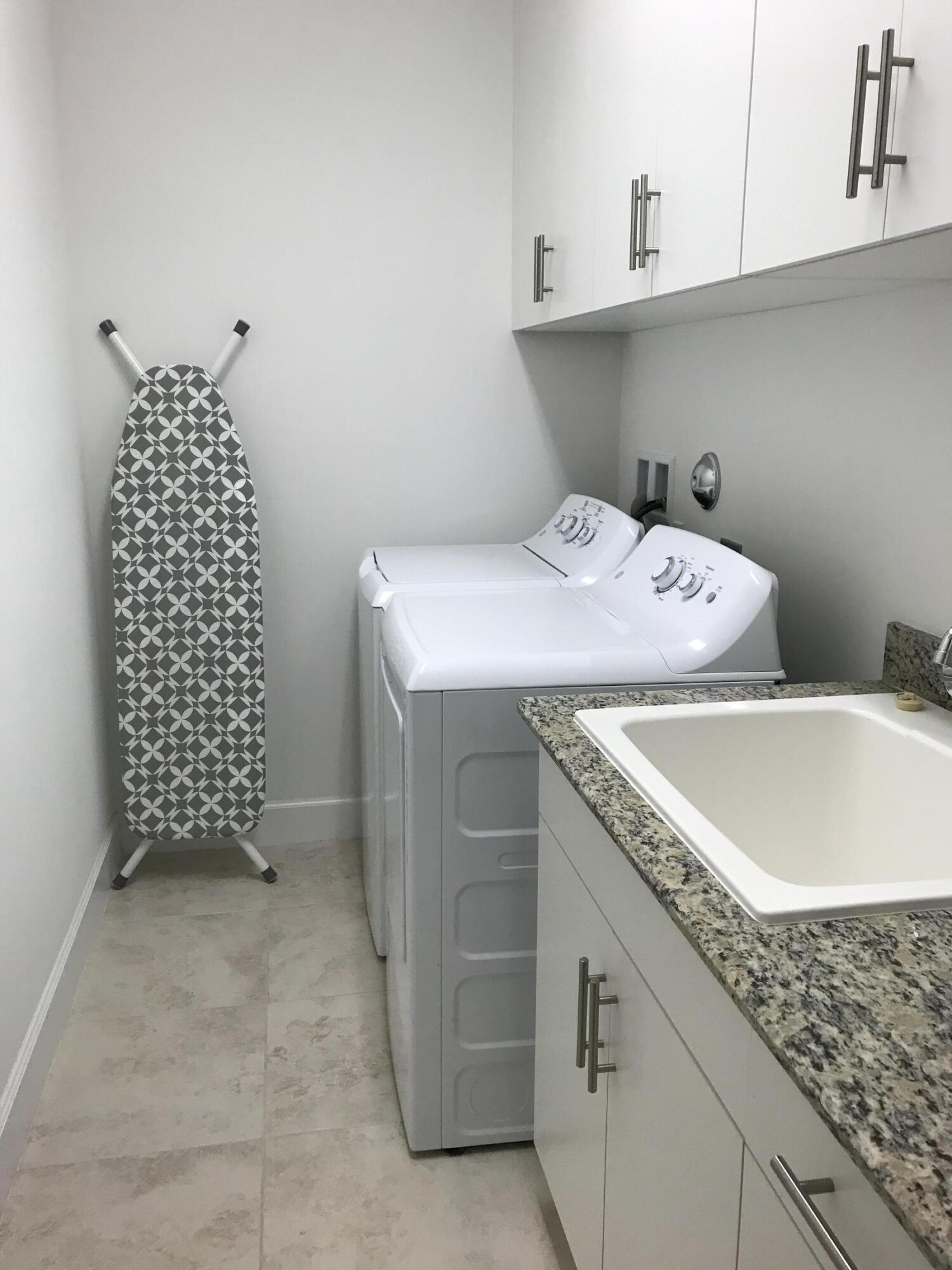 POINTE 100 CONDO - Residential Lease