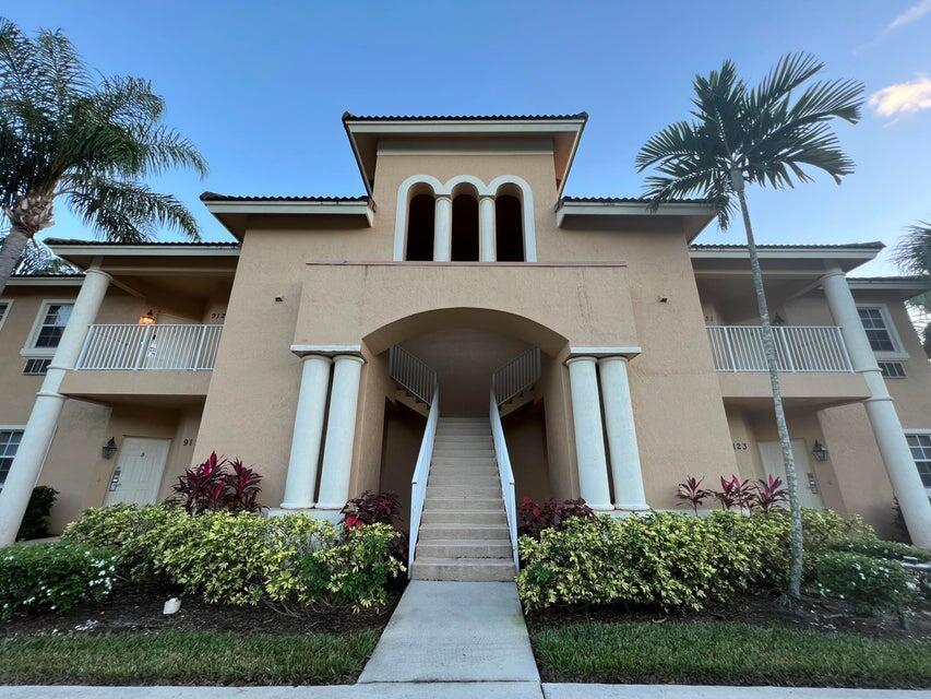CASTLE PINES CONDOMINIUM - Residential Lease