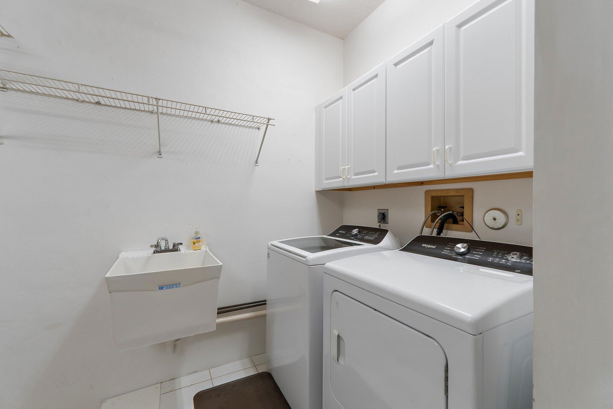 BRIDGEGATE NORTH AT JONAT - Residential