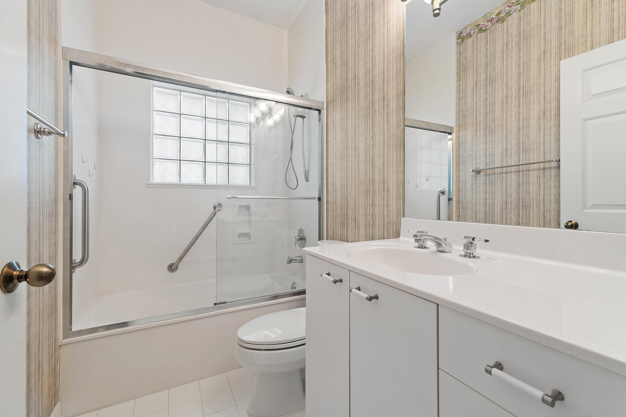 BRIDGEGATE NORTH AT JONAT - Residential