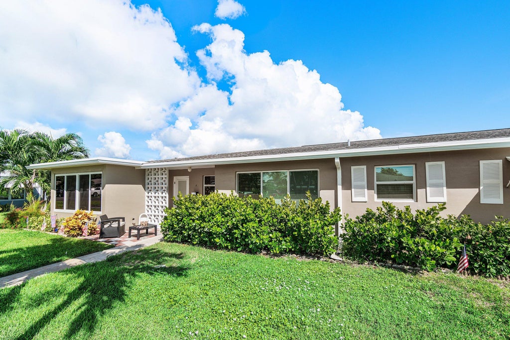 Photo of 165 SOUTH Boulevard #B, Boynton Beach, FL 33435 (MLS # B26086766)