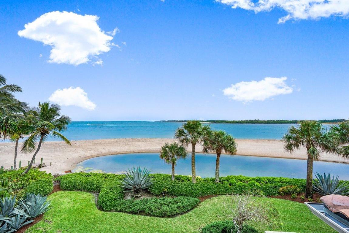 SAILFISH POINT - Residential