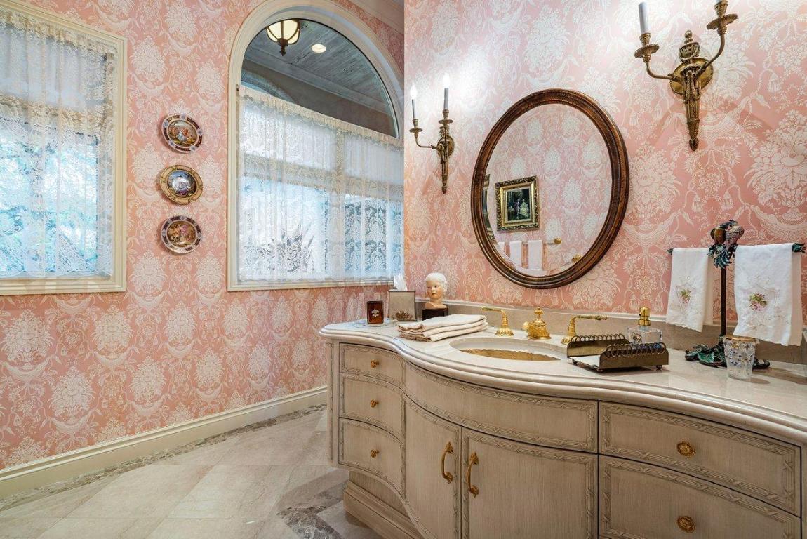 SAILFISH POINT - Residential