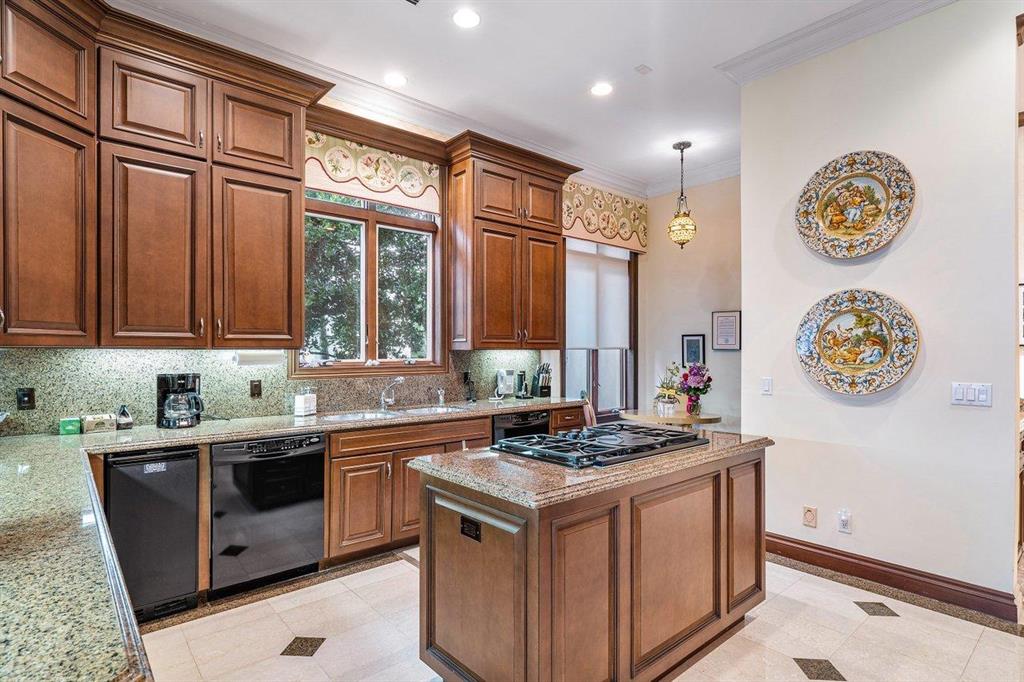 SAILFISH POINT - Residential