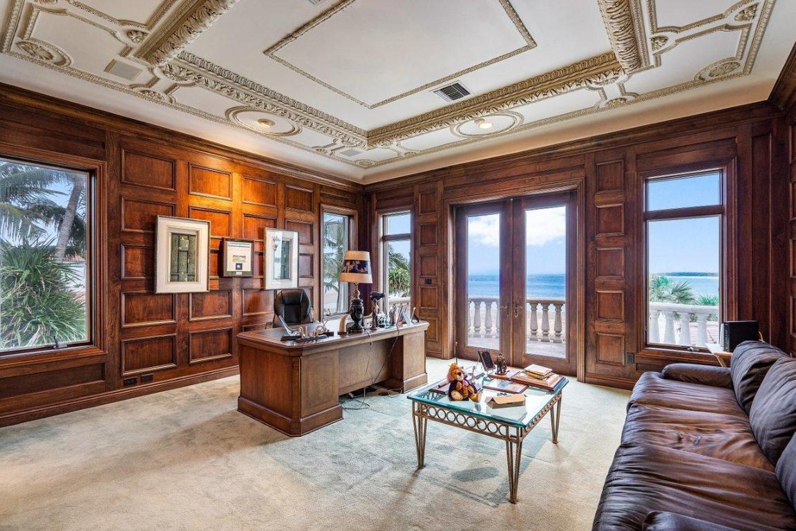 SAILFISH POINT - Residential