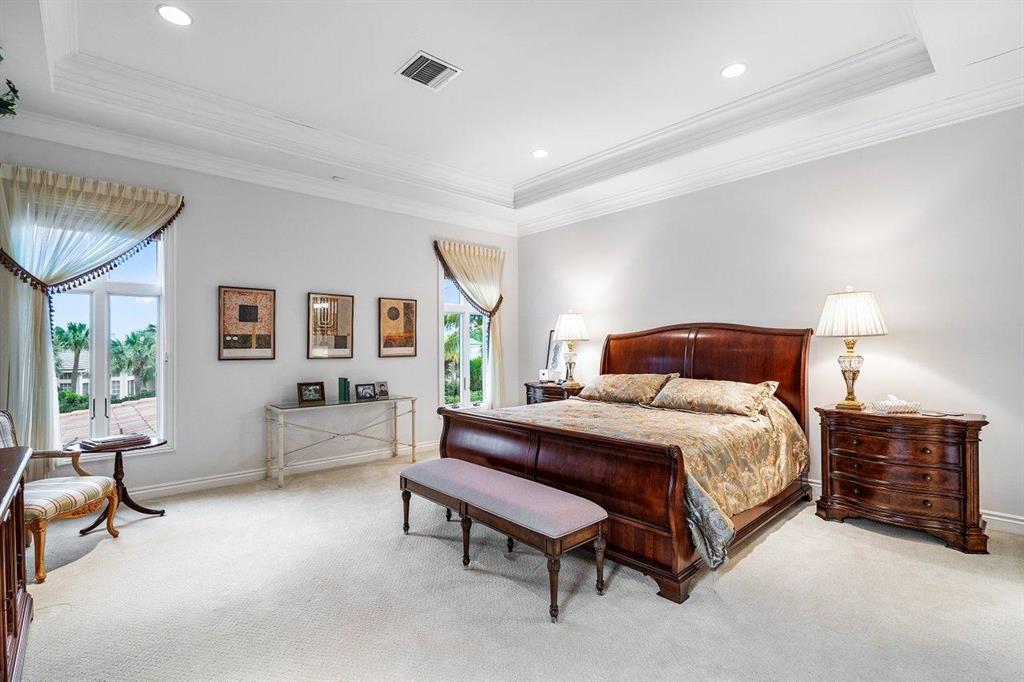 SAILFISH POINT - Residential